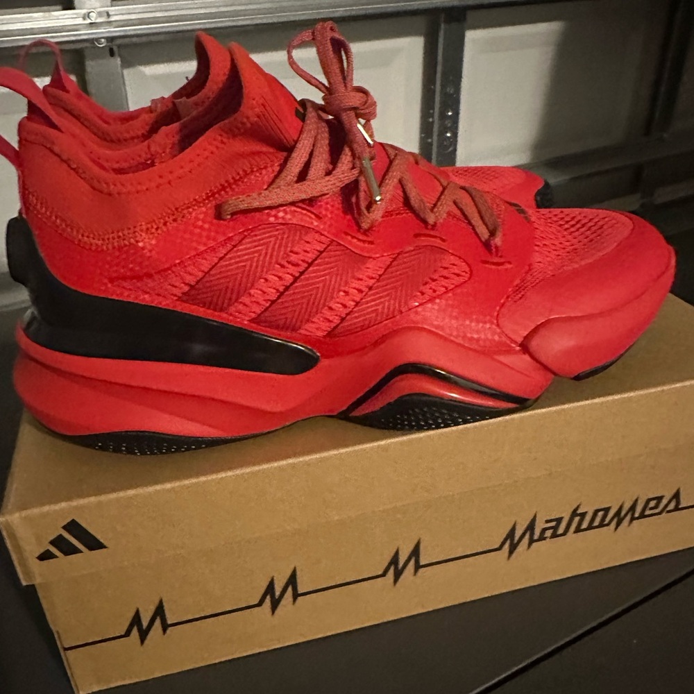 Patrick Mahones Men’s Tennis Shoes